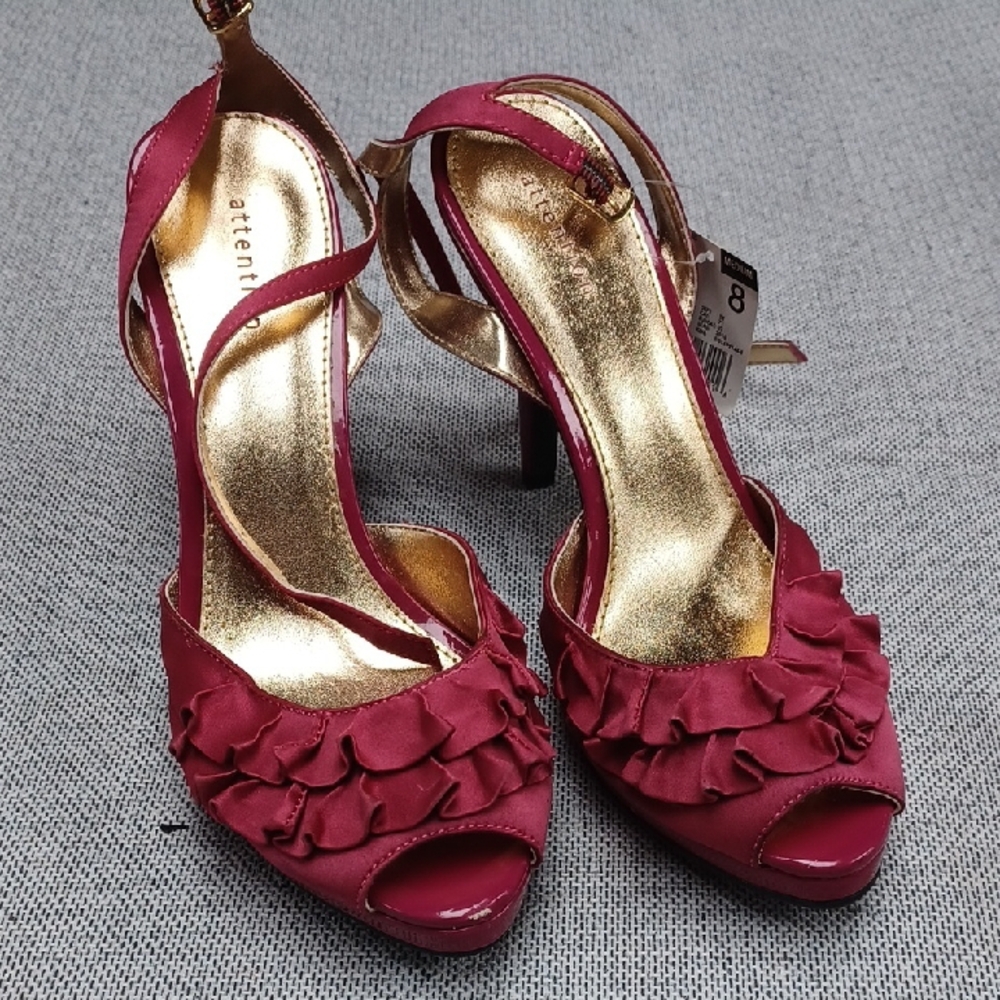 Vintage Pink Attention Pre-Owned Worn Cond w/marks** Size 8